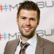 mikaeldacosta [] Paras työkalu B2B-liidien generointiin | Martech Breakthrough Awards